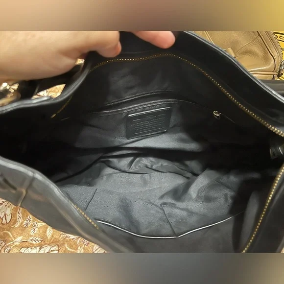 Coach Black Leather Turn lock Shoulder Hobo Bag - Picture 5 of 6